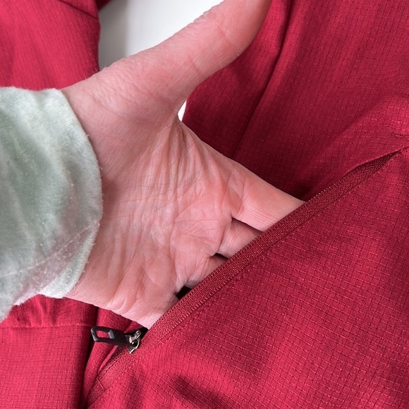 Men's Red Lululemon Active  Jacket - Picture 3 of 9